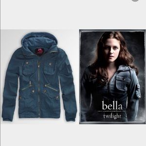 Jack BB Dakota Lake Blue Bella Swan Jacket - Small